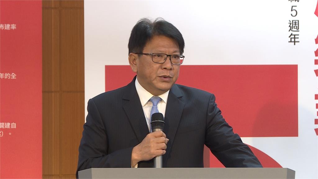 潘孟安耶誕夜開直播數5年政績！網友：有他真幸福
