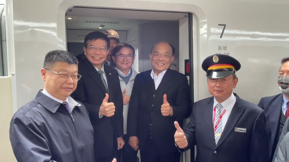 快新聞／台鐵EMU3000列車今首航！　蘇貞昌：行車運轉零事故為目標