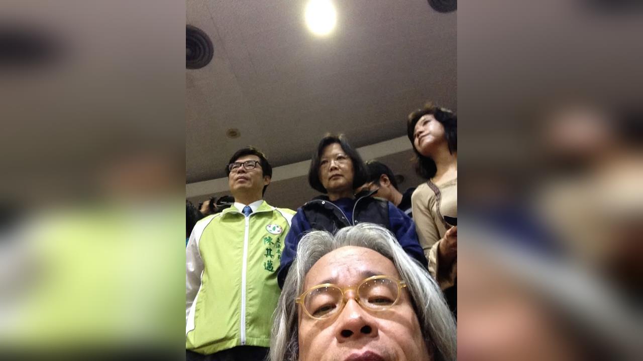 快新聞／黃國昌新書稱「太陽花第一批衝議場」　馮光遠狠打臉：10點後才進