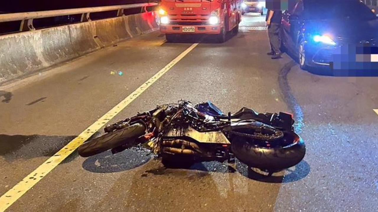 重機甜心台61自摔「下秒遭貨車輾過」慘死！「驚悚畫面曝」老父心碎：說去八里喝咖啡