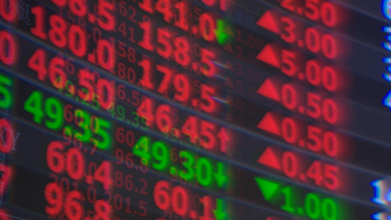 台股強勢突破35K！網憂「崩盤怎麼辦」專家曝存2檔ETF：跌到1萬點也不怕