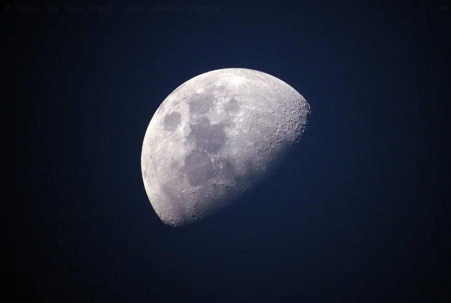 中國宣稱月球發現「外星人神祕小屋」！靠近一看糗了：只是塊岩石