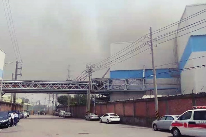 燁輝鋼鐵橋頭廠竄火舌  幸即時撲救員工無礙