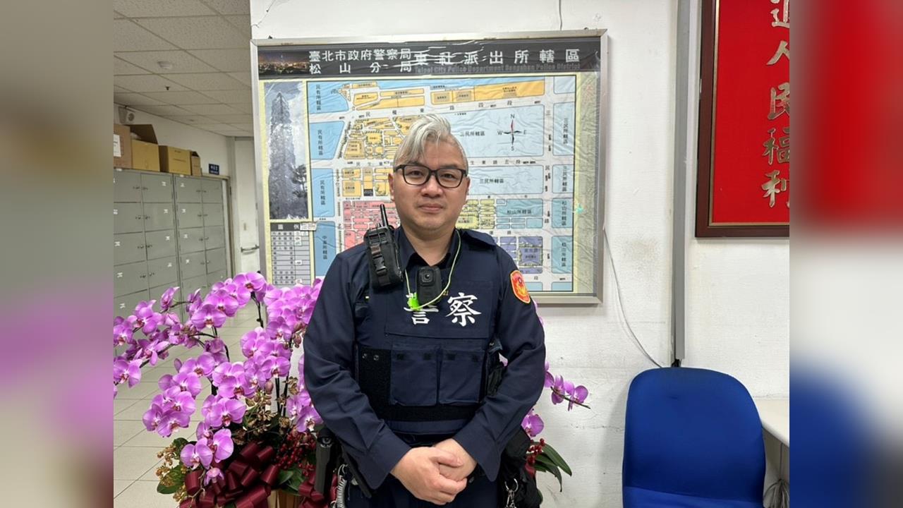 快新聞／千鈞一髮！飛機半小時後起飛「手機遺落計程車」　松山警臨危不亂成功拆彈