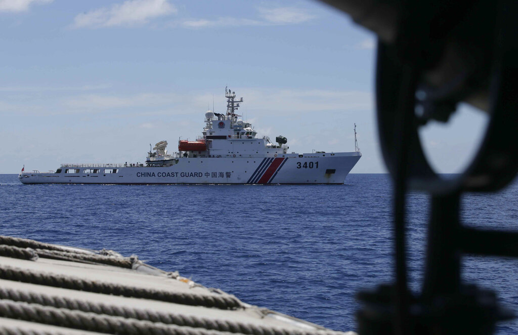 中國「怪獸級」海警船部署南海　　頻頻航行中日東海中線海域