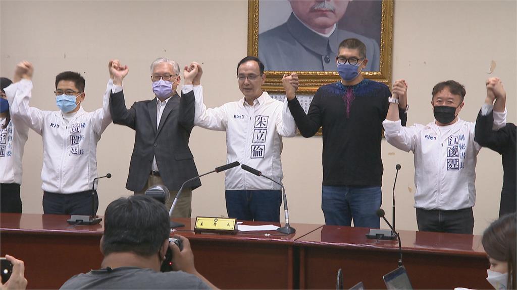 搭郭台銘選2024？侯友宜仍不鬆口　朱立倫卡位？傳藍營「防朱聯盟」成形
