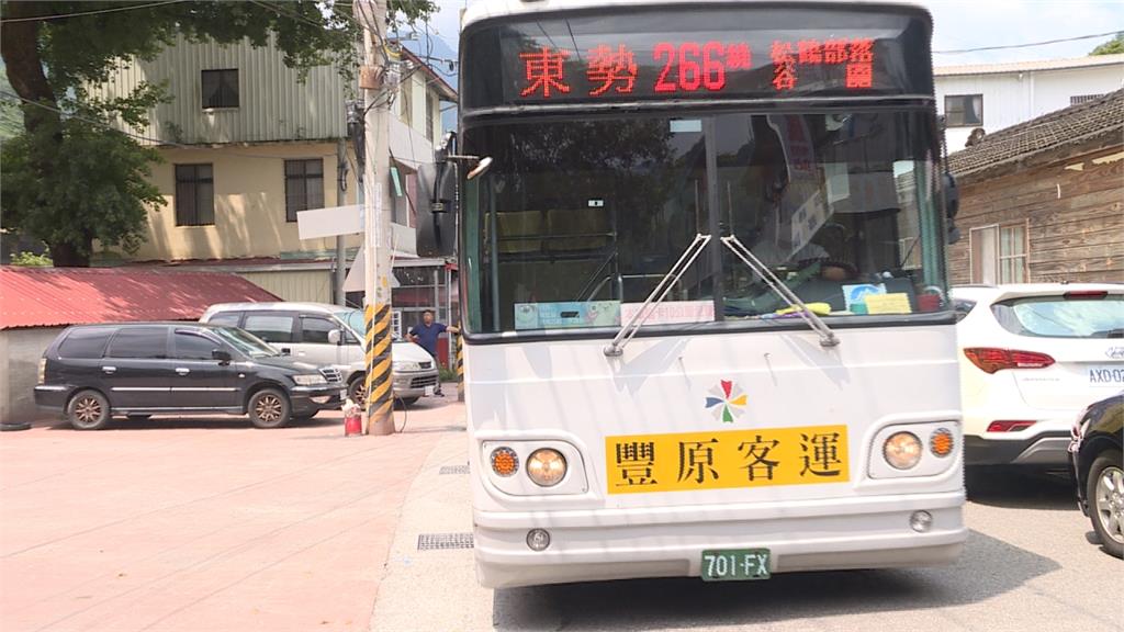 公車繞進偏鄉部落 居民：最大福氣