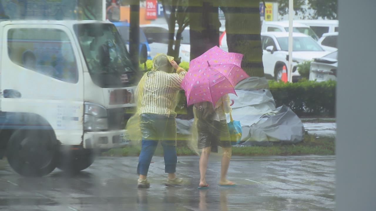 快新聞／雨彈狂炸！7縣市發豪大雨特報　雙北留意超大豪雨