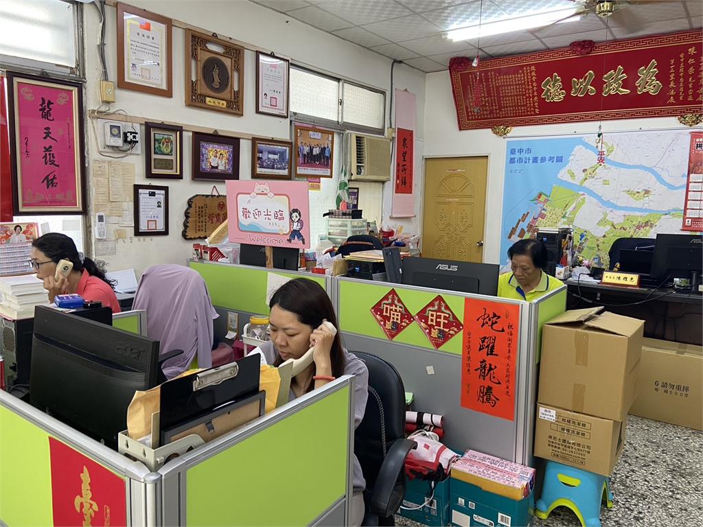 快新聞／鬥志昂揚！大罷免倒數8天　台中市議員陳雅惠服務處大催票