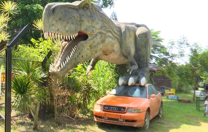 恐龍把車踩扁！「台版侏儸紀公園」9月起熄燈　粉絲搶拍淚喊：捨不得