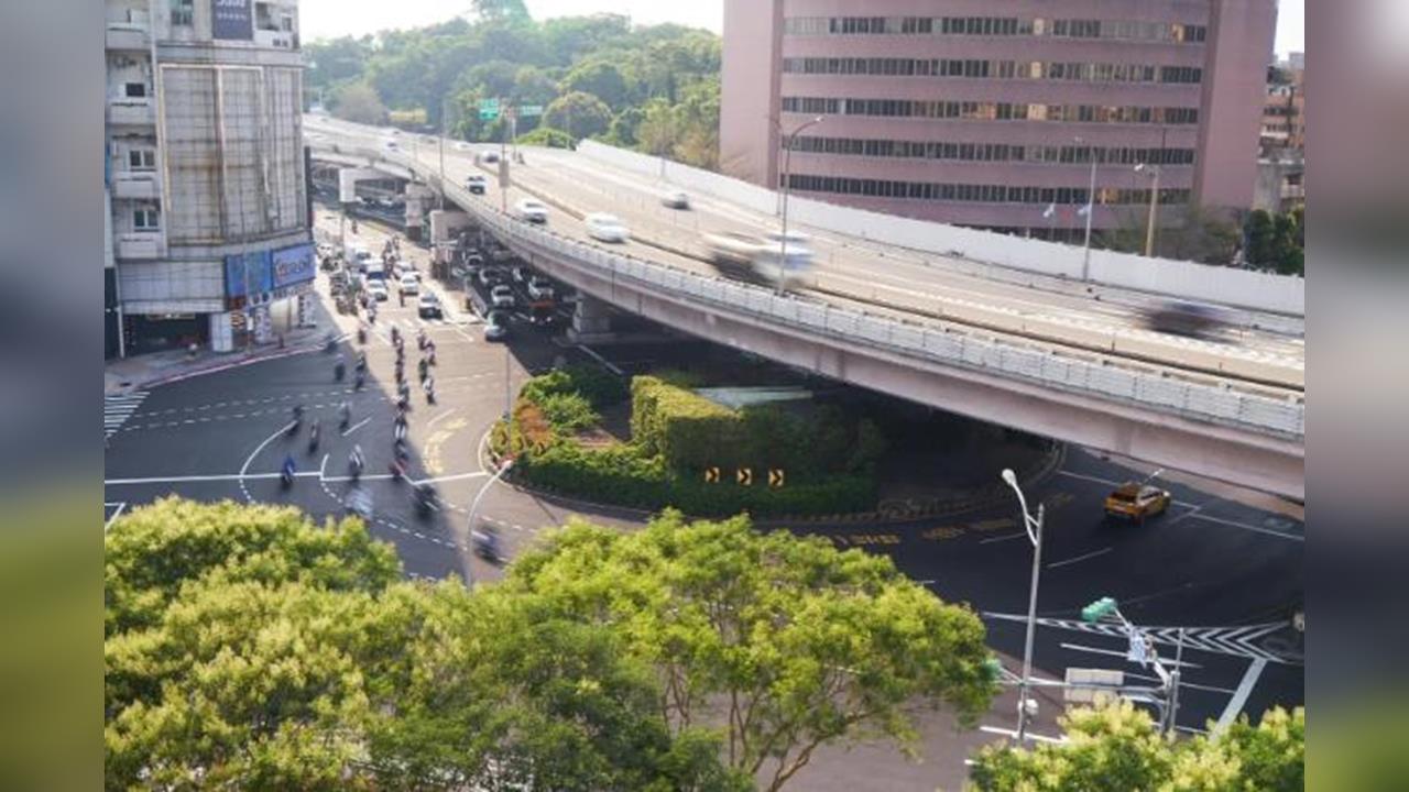 快新聞／蔣不聽！台北市府13日凌晨開拆公館圓環　民團號召「走讀」守環