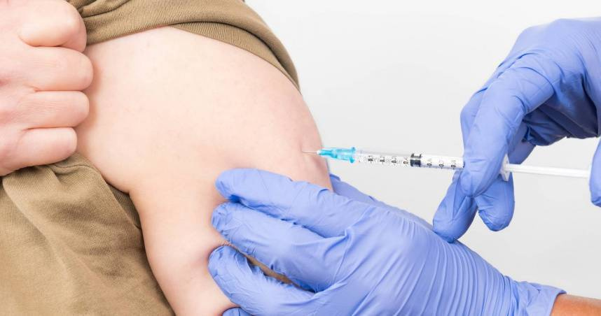 因應冬季與春節風險!公費新冠疫苗2個月擴大全民施打