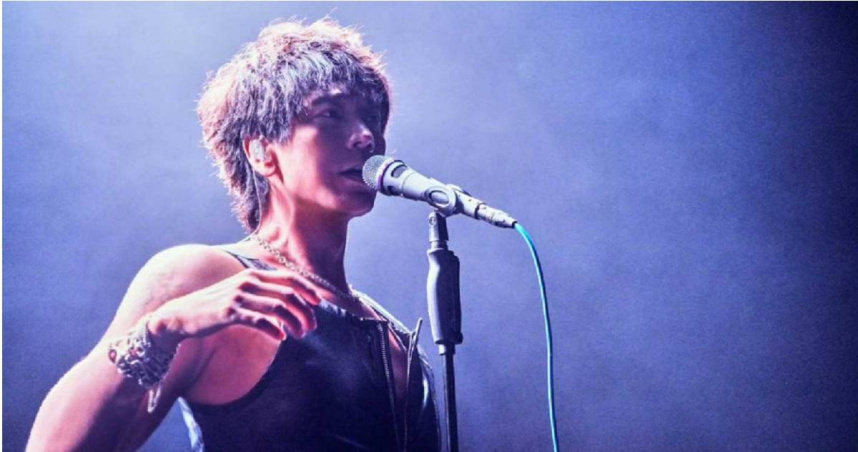 信巡演飆唱〈死了都要愛〉3度破音　遭酸「人老幹什麼都心酸」霸氣回應