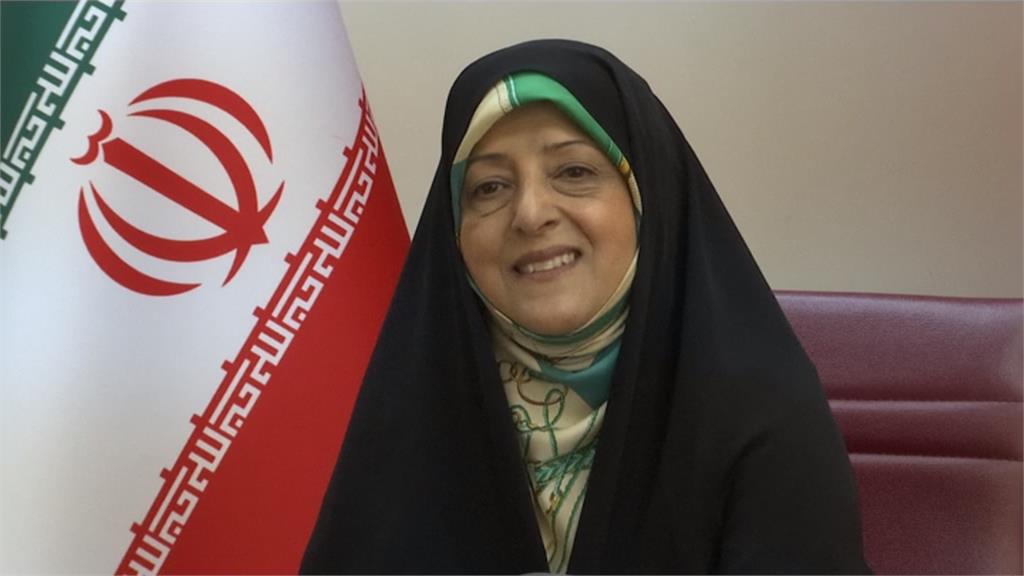 伊朗副總統確診武漢肺炎 總統魯哈尼26日坐她旁邊