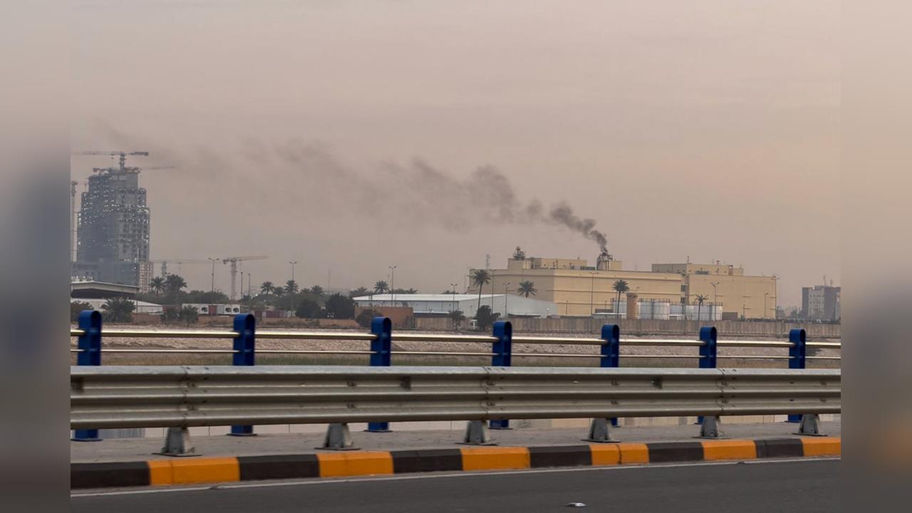 快新聞／美國大使館被攻擊了！黑煙狂竄畫面瘋傳　美方急要公民「立即撤離」
