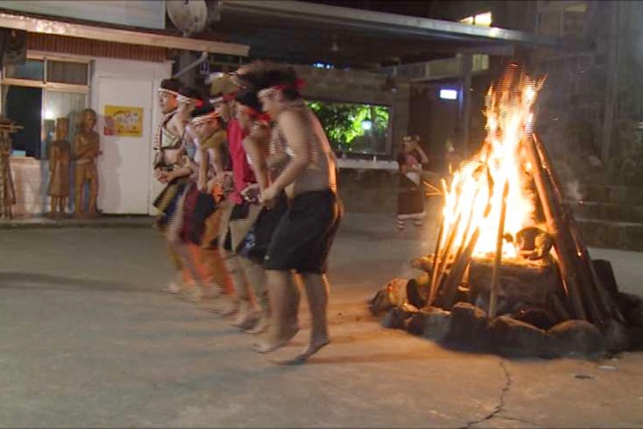 嘉義來吉部落歌舞迎賓 鄒族勇士全動員