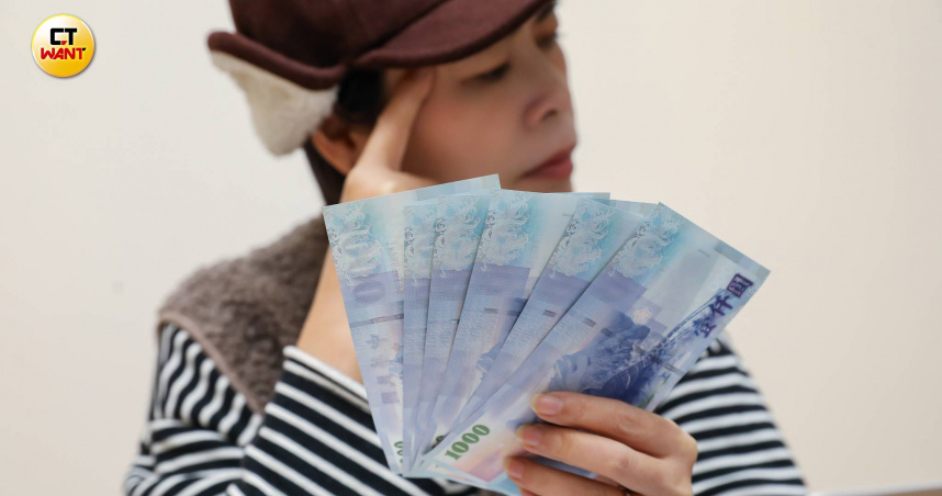 她曝夫妻雙薪6.8萬存不到錢　網友看開銷搖頭了