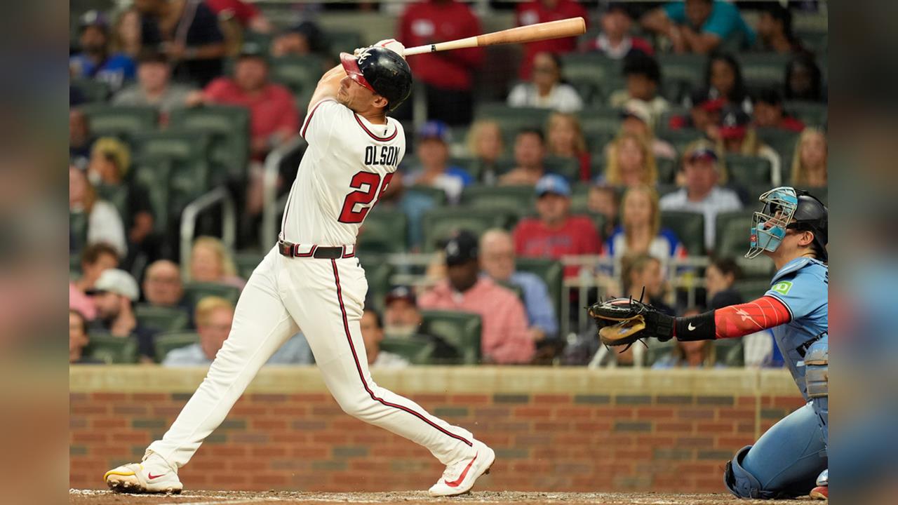 MLB(影)／被風吹出去的神奇全壘打！歐森843場連續出賽打出49度仰角致勝轟