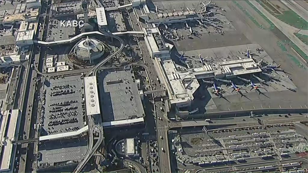 美國洛杉磯機場突停電50分鐘　大部分航廈受影響
