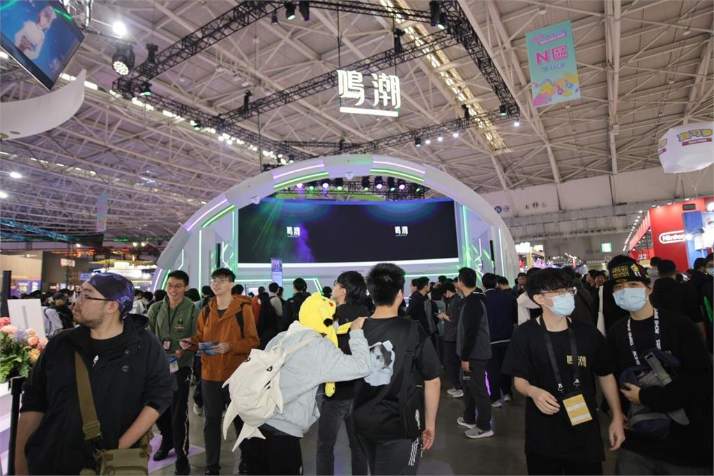 電玩盛會來了！TGS開展人潮爆滿　新作、Coser、實況主全到齊