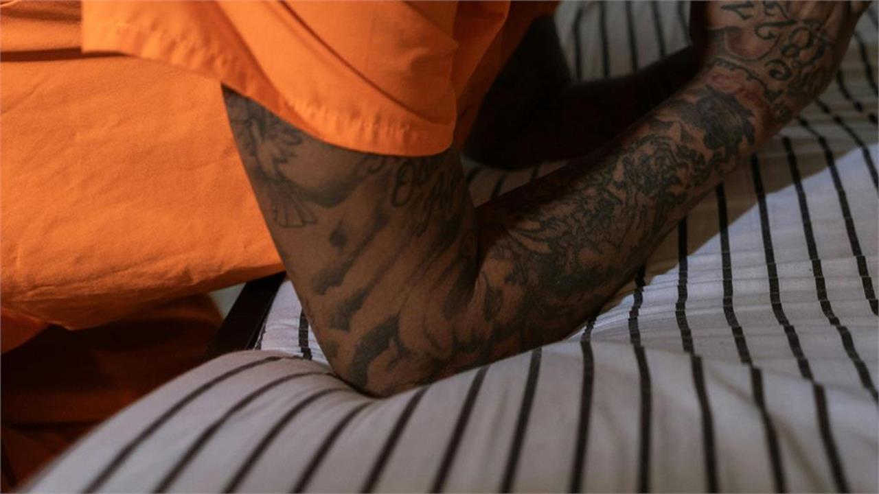 監獄「直送女模嘿咻」地板全是保險套！中國大佬「爽坐牢」VIP專屬炮房細節曝光