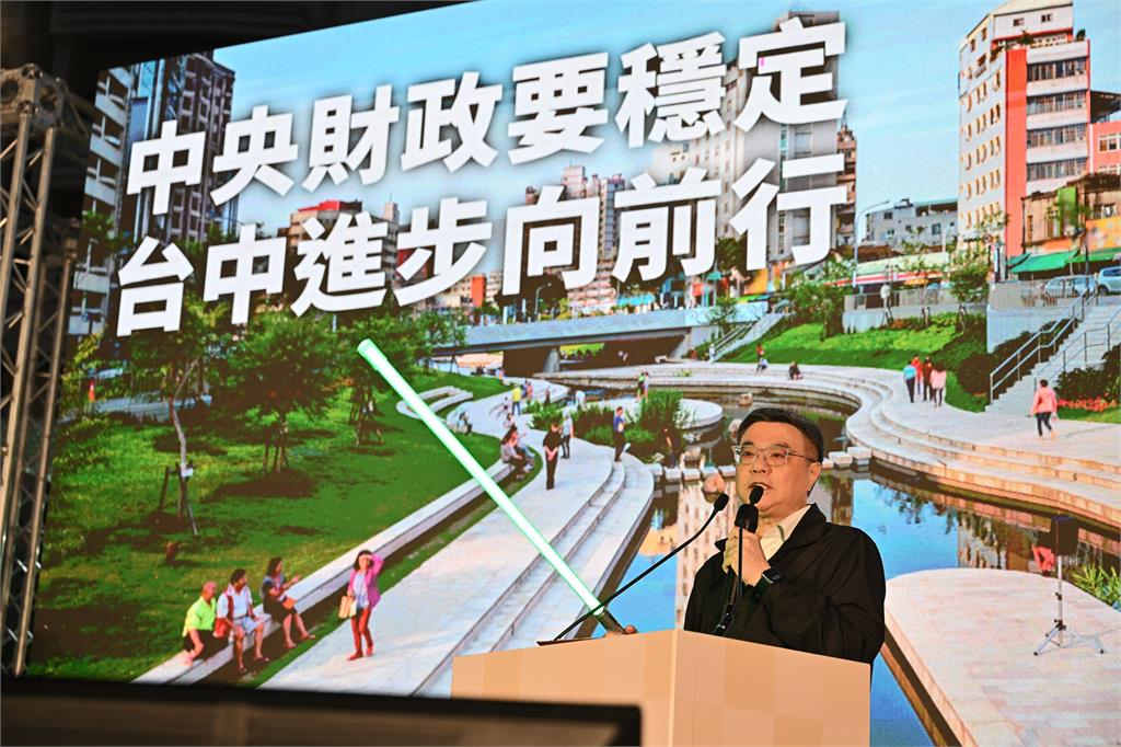 快新聞／卓揆持綠色光劍宣講超吸睛　知情人士：正義、無所畏懼的象徵