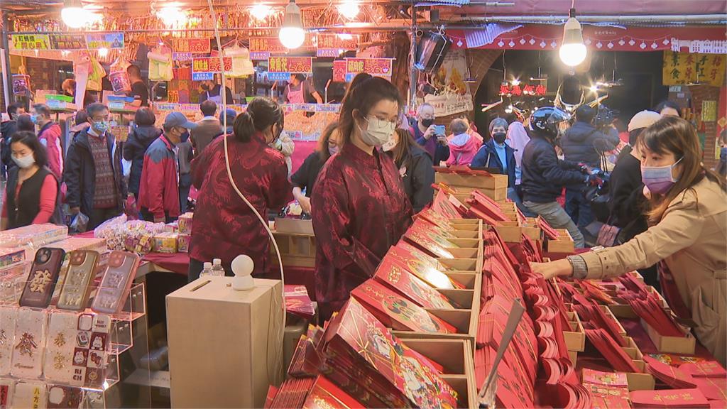 迪化年貨大街睽違2年開放試吃啦 串連華陰街等十大年味商圈