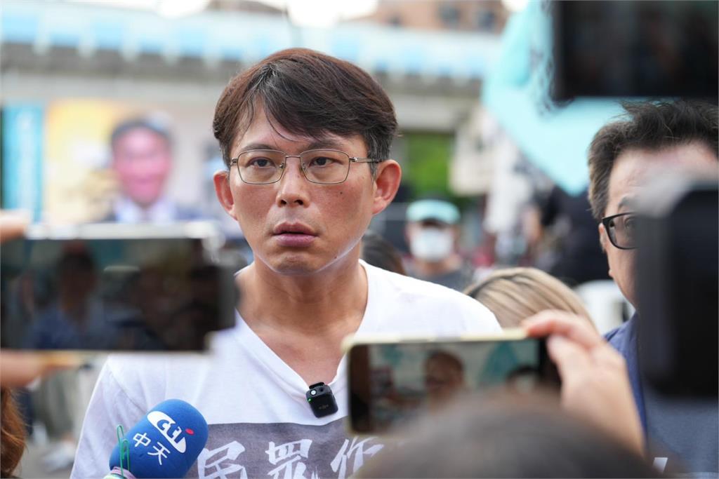 快新聞/朱立倫稱要罷免總統 黃國昌態度保留:三分之二立委同意是關鍵