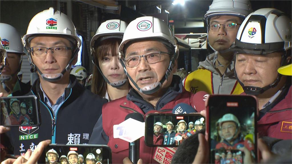 快新聞／三重建案害鄰屋倒塌　侯友宜到場「一定追究業者責任」