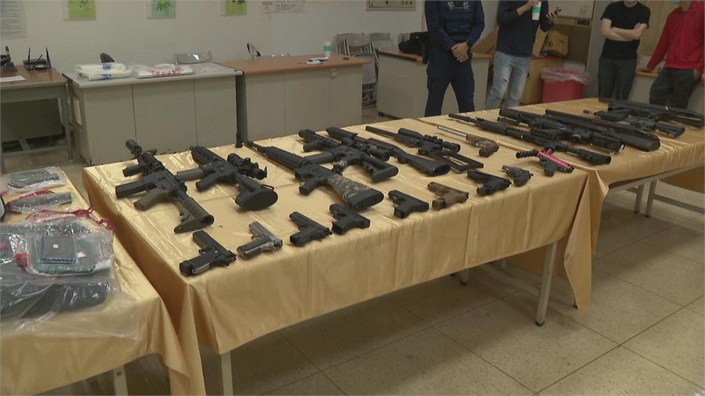 南北警方合力破兵工廠　查獲大批空氣槍、火藥
