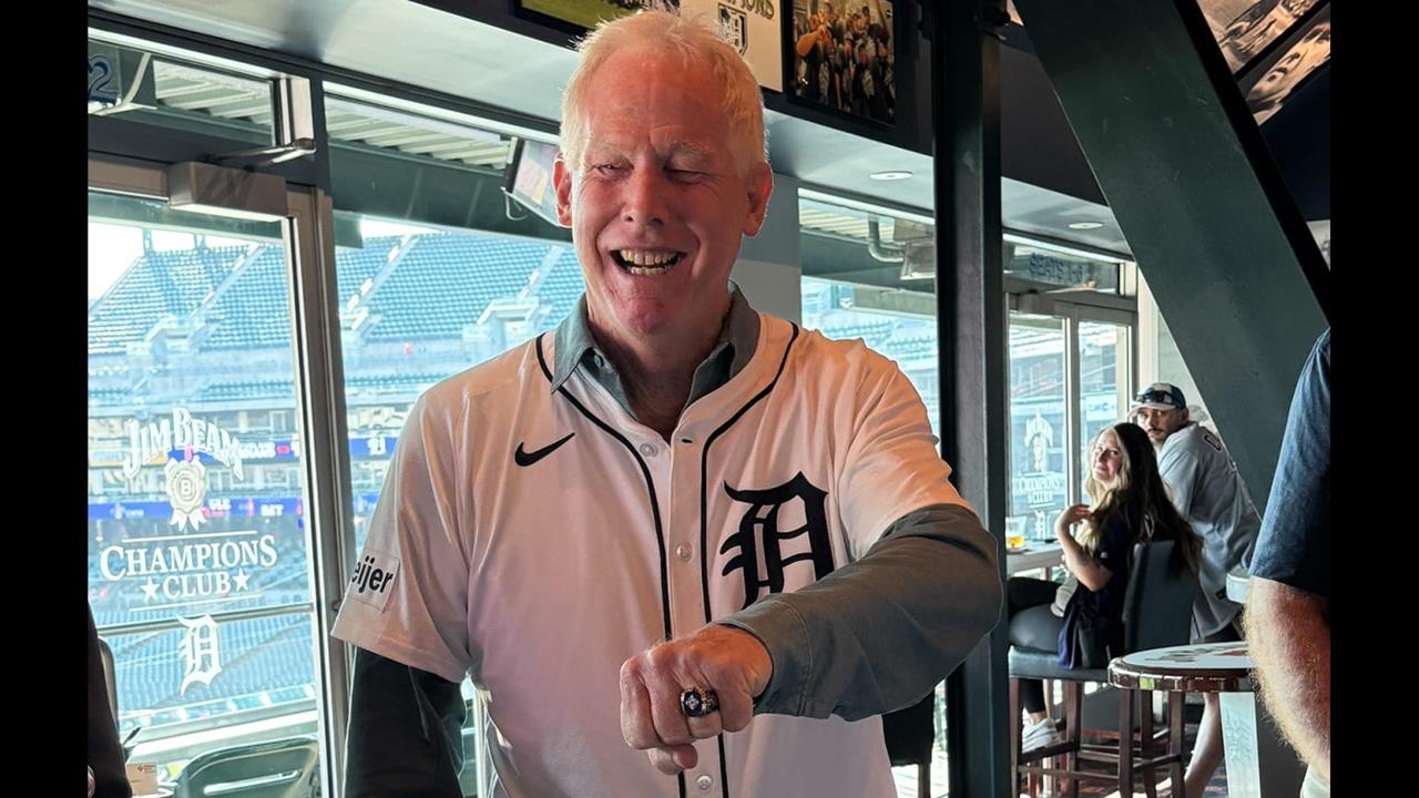 MLB(影)／遲來的冠軍戒指！　當年老虎的菜鳥投手41年後終於如願戴上