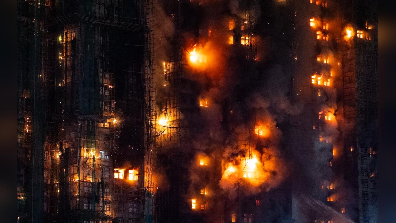香港大火/宏福苑遭台人玩地獄哏「鬼滅無限城」!港網痛心:我們有笑花蓮?