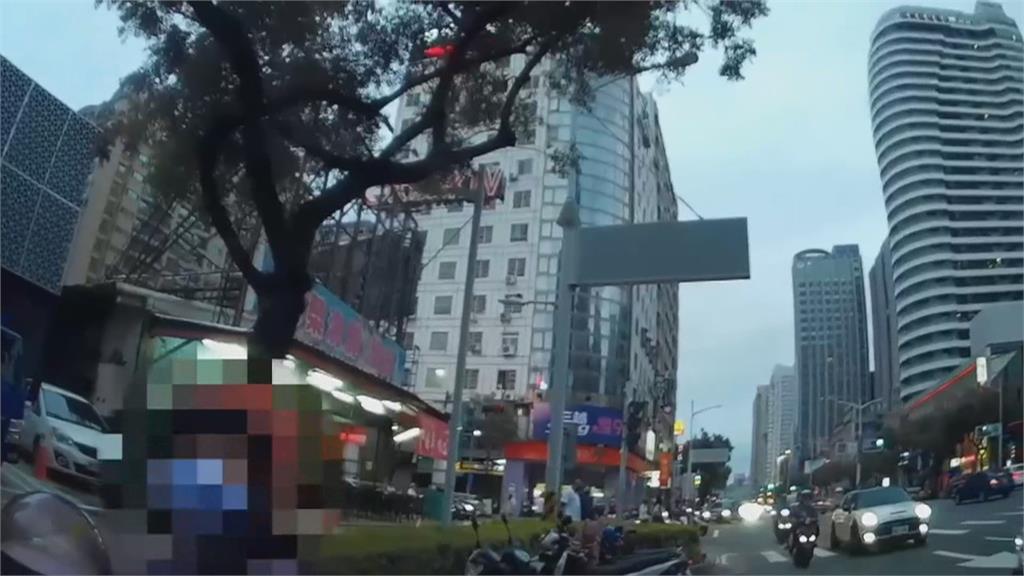拿祖孫倆的命開玩笑！　阿嬤酒駕無照載孫、酒測值0.95