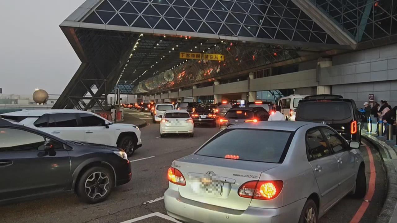 快新聞／春節出國熱潮！桃園機場單日運量衝16.9萬人次　破疫情前紀錄