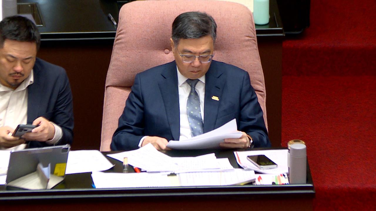 藍修「國籍法」　未來面對雙重國籍立委？　卓揆酸「是代表哪國在問我？」