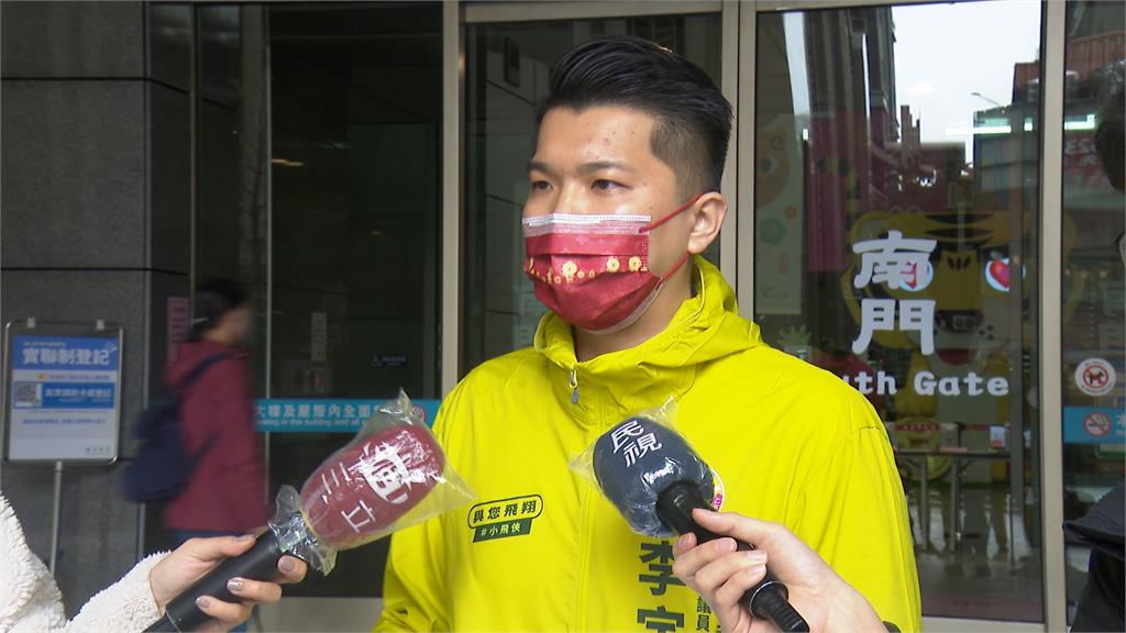 首度同框「副發言人」拜年 綠營質疑侯友宜:行政不中立