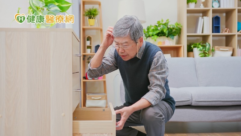 忘記剛剛的事、失去判斷力、個性改變 預防失智靠五招健腦