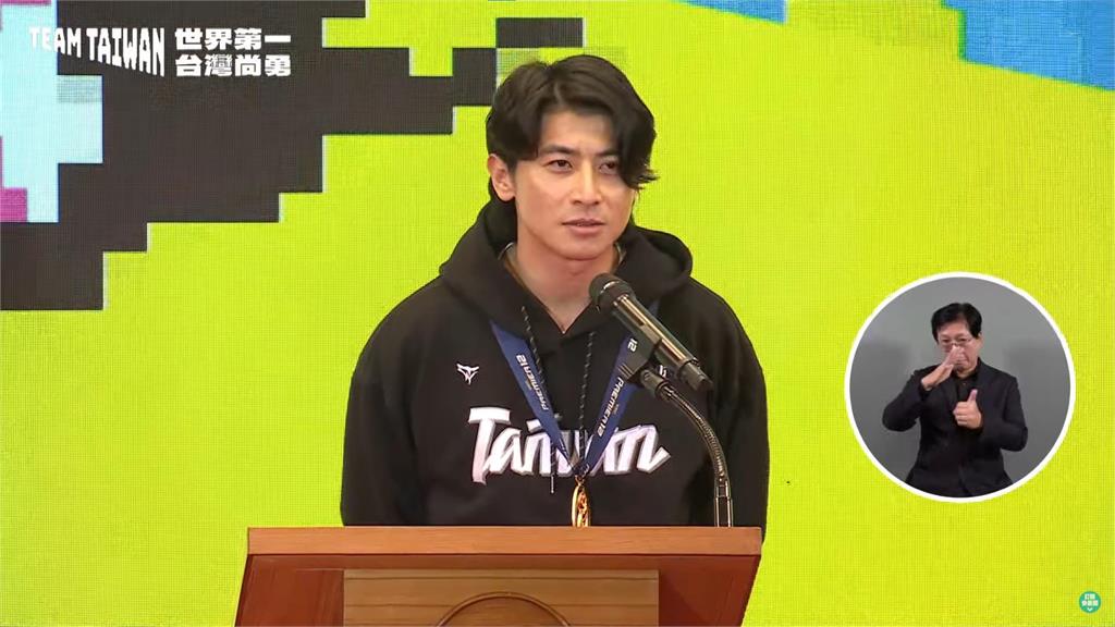 12強賽／陳傑憲總統府感性致詞一度哽咽　主帥「龍貓」曾豪駒也泛淚