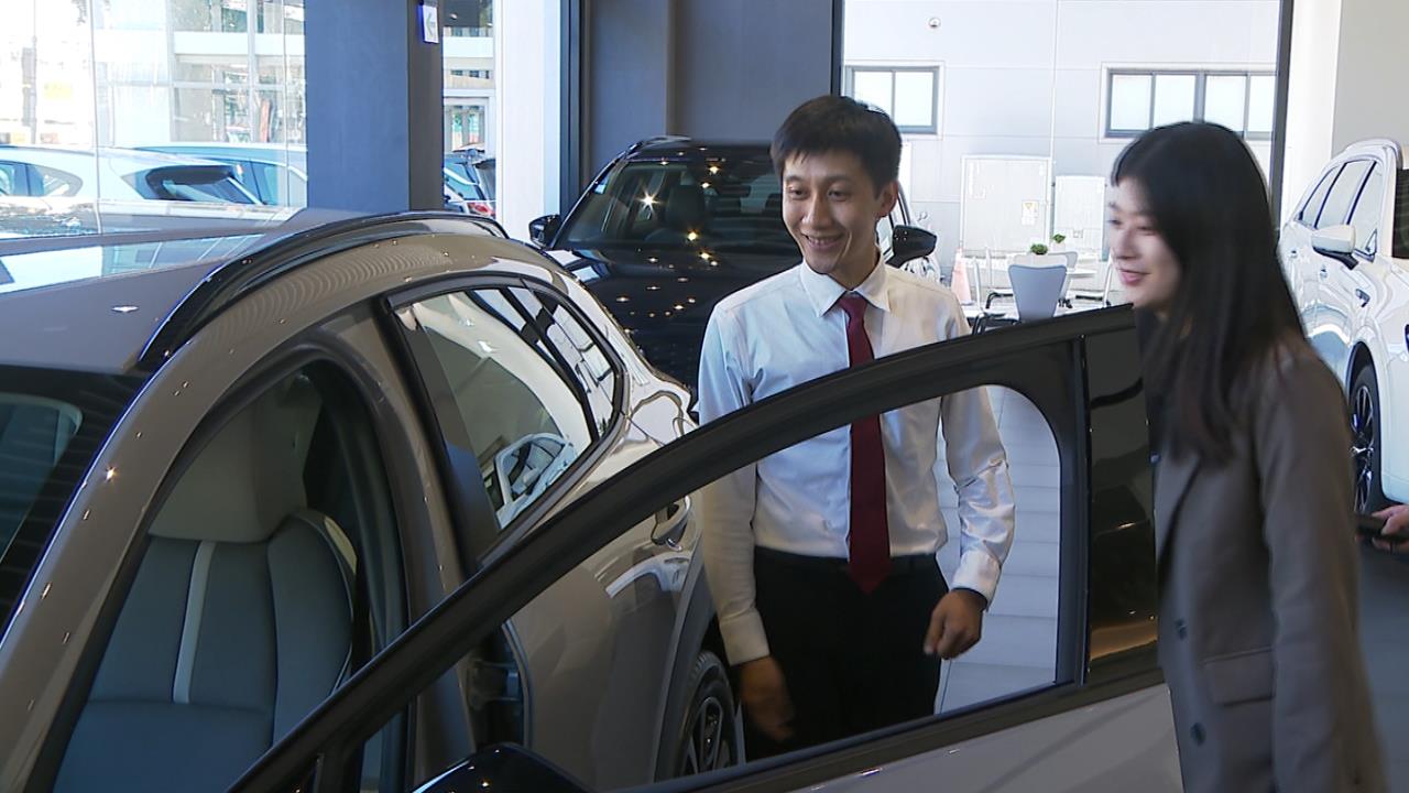 台股衝全球第4大! 股民賺飽換車買房 展間賞車潮增3成 八月掛牌27萬輛