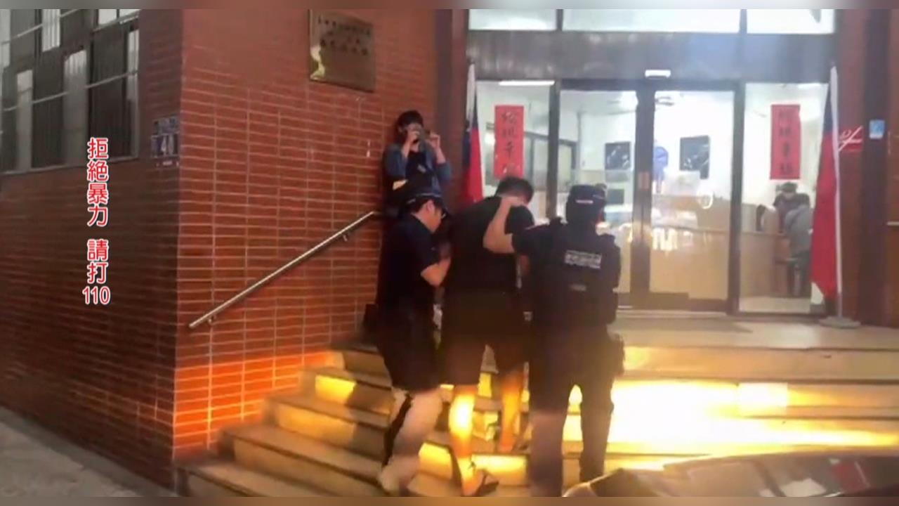 毒犯持槍闖泳校！新聞兩個月後才曝光　綠質疑中市府蓋牌