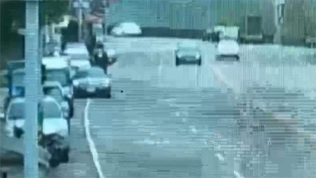 吃了安眠藥還上路！　駕駛「三階段」肇事擦撞六車