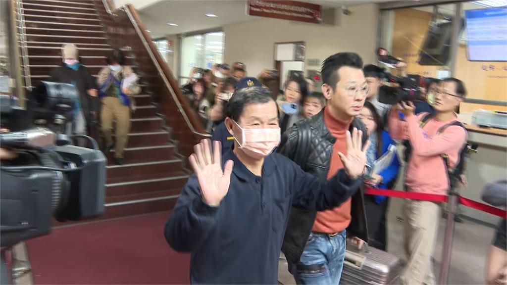 應曉薇最晚交保有「2本護照」卡關？　北院31日開庭訊問調查