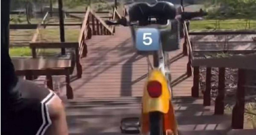 誇張！屁孩高處狠摔Youbike惹網怒　業者：不排除法律途徑