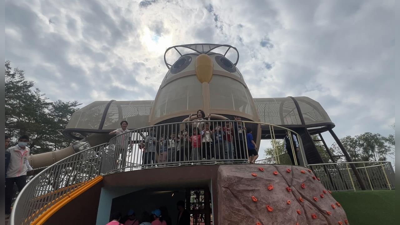 孩童新春賀禮! 屏東貓頭鷹共融公園開幕 結合攀岩.爬網等遊具