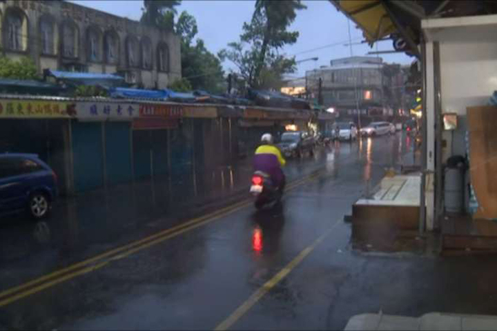 海棠中心屏東楓港登陸 驚人雨勢全台防範