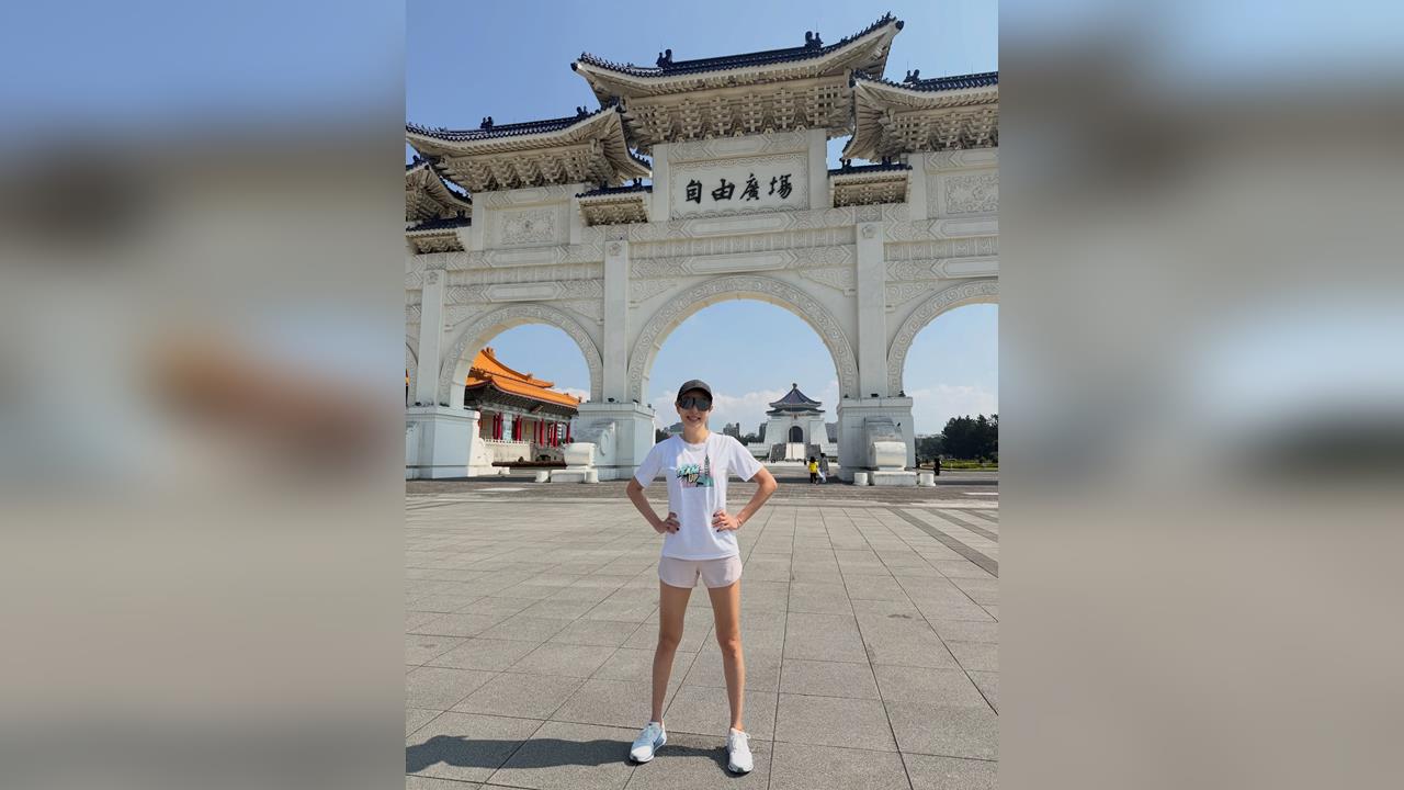 賈永婕受封「民主油罐車」遭攻擊 高EQ喊話網軍：一起去看展