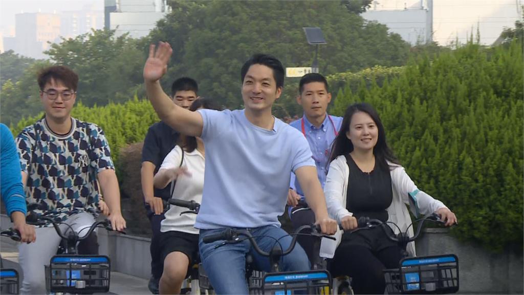 蔣萬安與上海台青騎單車逛黃浦江　台青吐苦水「找不到工作大家想延畢」