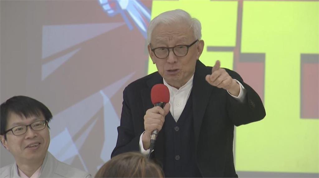 快新聞／曹興誠：不罷免藍委「傅崐萁恐成為台灣特首」　和比中指徐巧芯搭檔