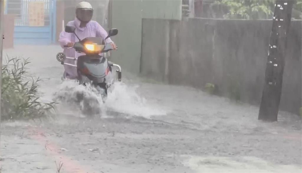 準颱蝴蝶朝「這方向移動」機率高！粉專曝「整日雷雨」強灌2地區：持續發展中