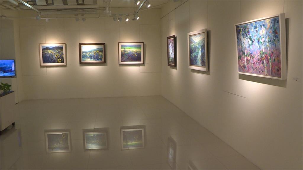 畫出精彩人生！藥廠董事長開畫展助學